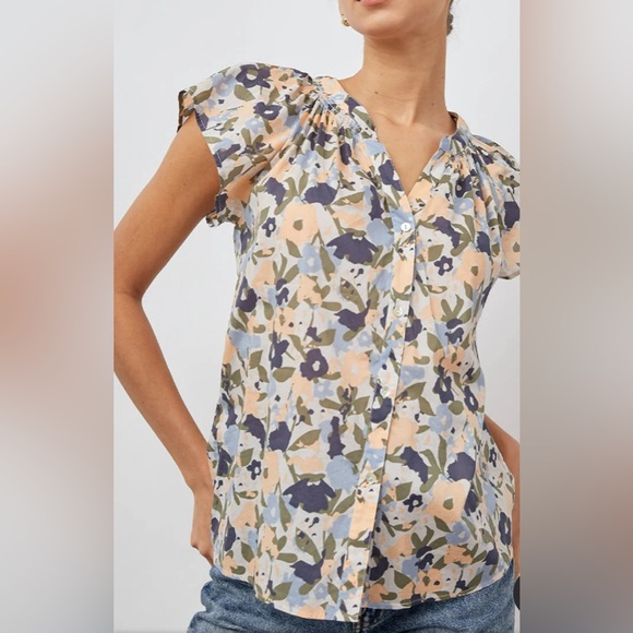 Like new! Rails Alena Top
Mod Floral - Picture 8 of 10